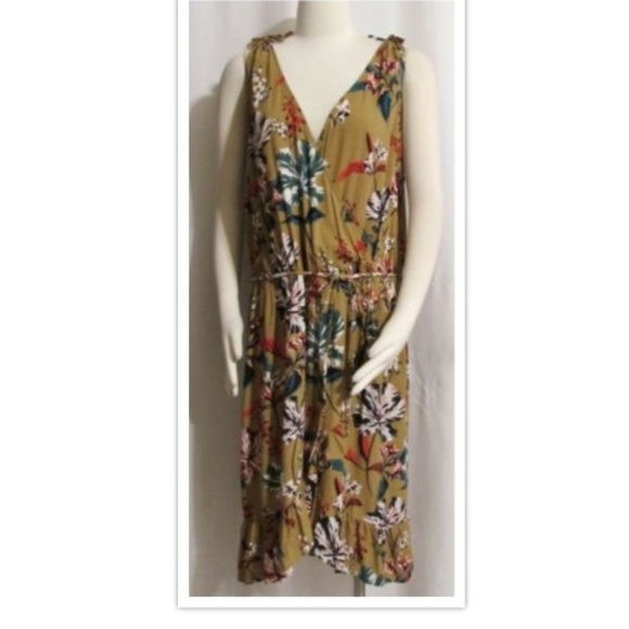 NEW Plus A NEW DAY Tan Floral Faux Wrap Dress 3X - Picture 1 of 6